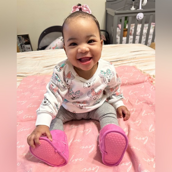 UGG infant boots, worn once - Picture 2 of 4